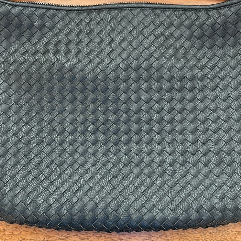 NEW Woven Leather Bag.   Black Bottega Veneta Style Vegan Leather Hobo Bag - Picture 2 of 5